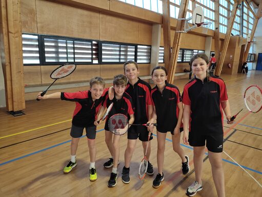 Hier à Lansargues les élèves de l'association sportive Badminton